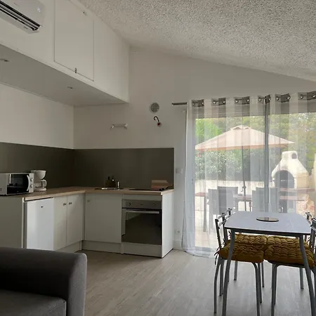 Bord De Avec Piscine Type 2 Apartment Santa-Maria-Poggio (Corsica)