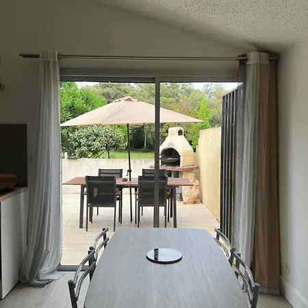 Apartment Bord De Avec Piscine Type 2 *